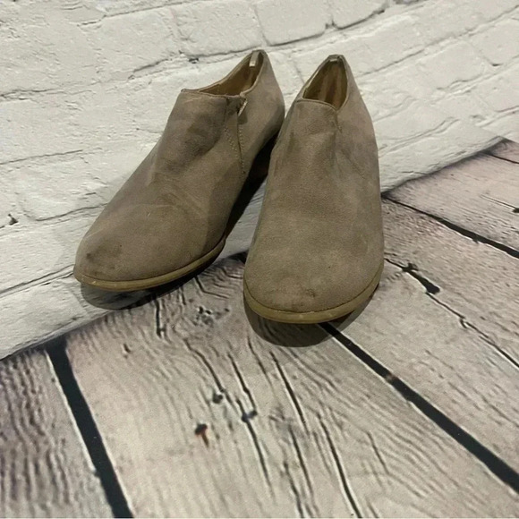 Gap Women’s Taupe Ankle Booties size 10 - Picture 2 of 6